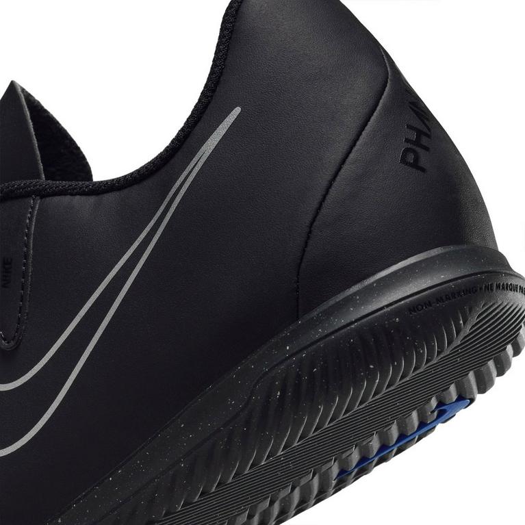 Nike Phantom GX 2 Club Indoor Football Shoes