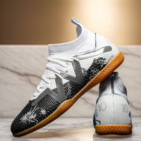 High-top soccer shoes for indoor five-a-side training for both men and women, slip-resistant and wear-resistant. sneakers